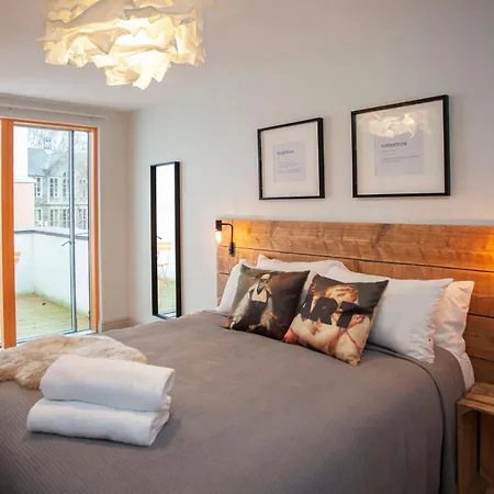 Higgihaus Cabot Mews #29 Fantastic Location