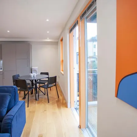 Higgihaus Cabot Mews #29 Fantastic Location Апартаменти Бристоль